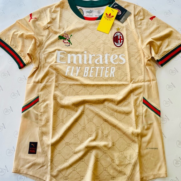AC MILAN SPECIAL EDITION JERSEY - Picture 1 of 2